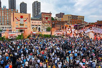 Neue Ideale Scientology Kirche mit Gemeindezentrum in Harlem eröffnet